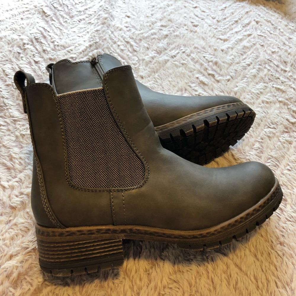 Maurices boots